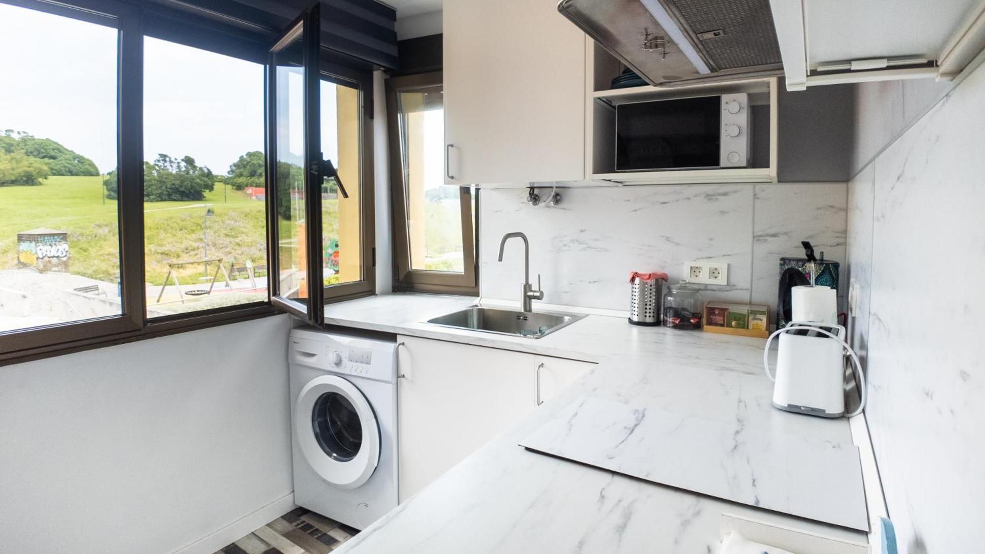 Loft En Gijon - Cimavilla Con Vistas Al Cerro Exterior photo